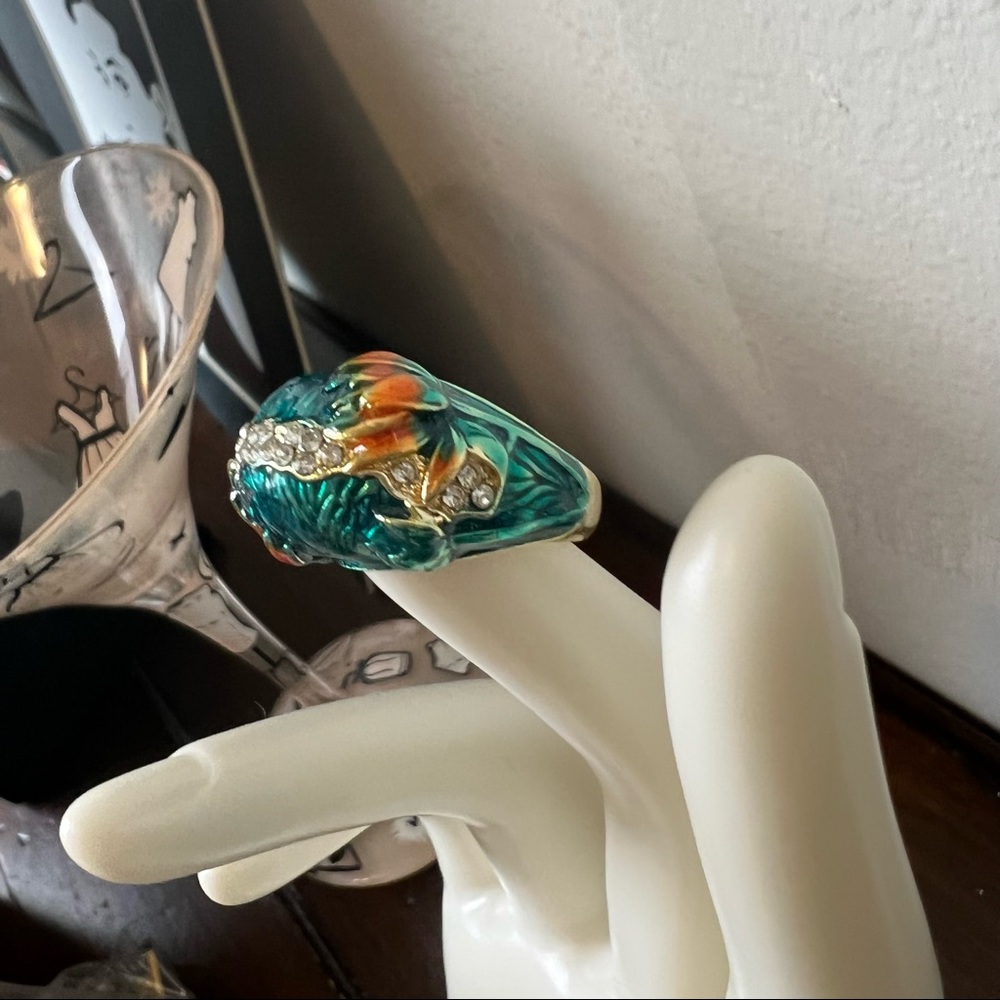 💰2/$45 NEW Teal lotus flower & rhinestones enamel domed gold ring - Picture 3 of 8